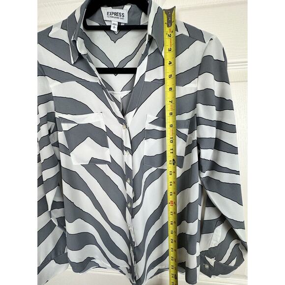 EXPRESS The Portofino Shirt, Zebra Print, Size: S P, Roll Tab Sleeves, 48-023 - Picture 13 of 14